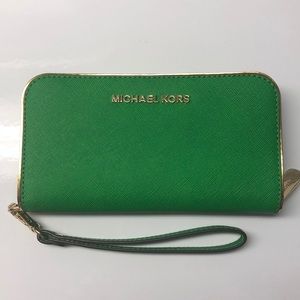 Michael Kors wristlet